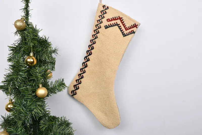 Patrón de adornos navideños festivos, calcetín navideño de 7 pulgadas de ancho