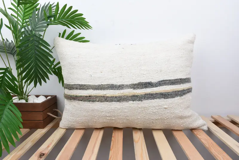 Home Decor Pillow, 20x28 White Pillow Case, Ethnical Kilim Rug Pillow, Pillow Case, Turkish Pillow, Kilim Rug Pillow Sham - 1