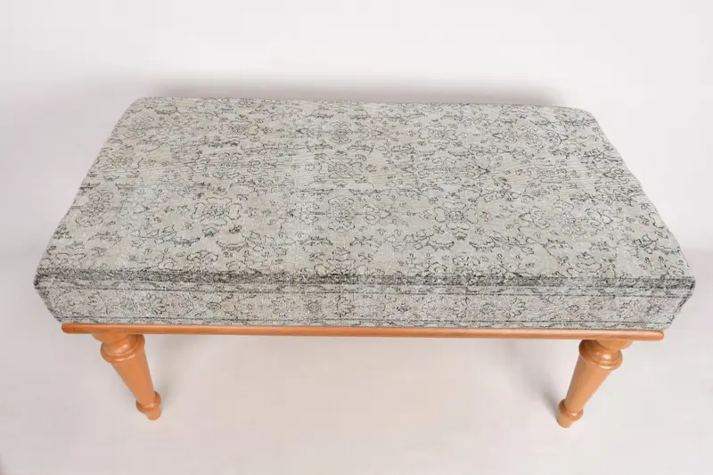 モジュラーベージュウールブレンドオットマン、キリム風のパターン、オットマン