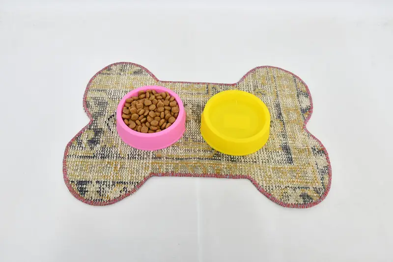 Kahverengi ve Bronz Emici Evcil Hayvan Matı, Dayanıklı Su Geçirmez Ped