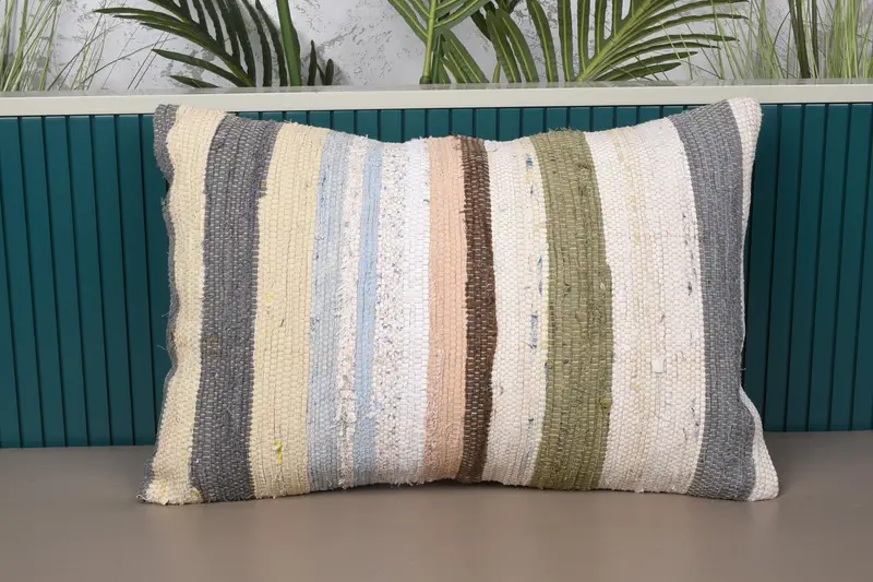 Beige & Bronze gestreiftes Kissen, handgefertigtes besticktes Kissen