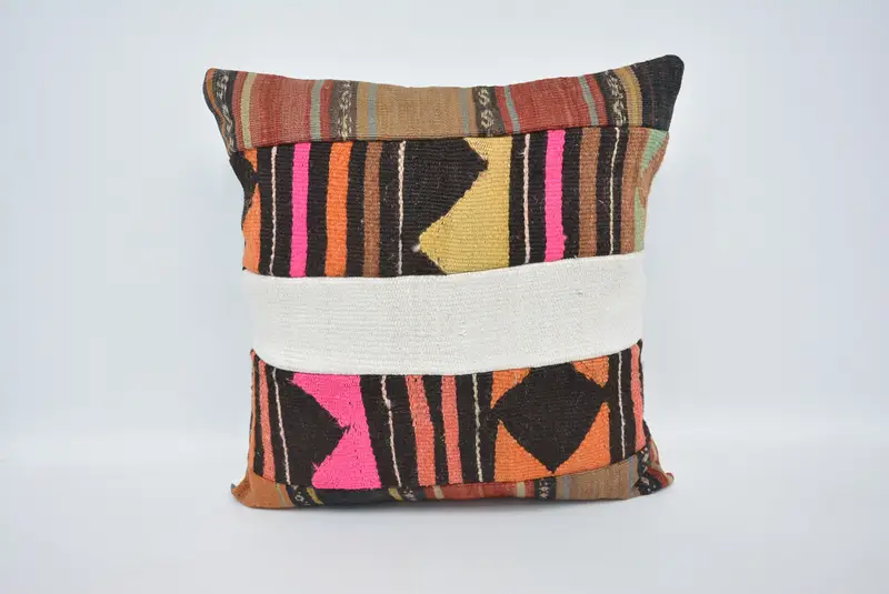 Handgefertigtes Wurfkissen aus Hanf und Wolle, 24x24 besticktes quadratisches Kissen