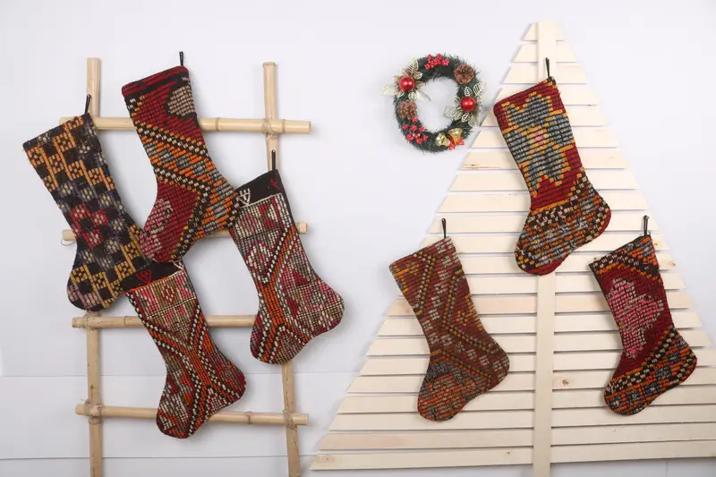 Patrón de adornos navideños festivos, calcetín ecológico de 7 pulgadas