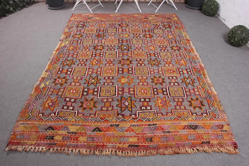 Handmade Green & Blue Animal Print Rug, 5,6x8,3 ft