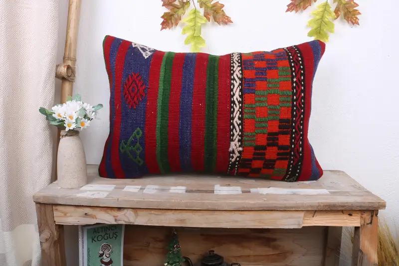 Blau & Rot gestreiftes Kissen, handgefertigtes besticktes Kissen