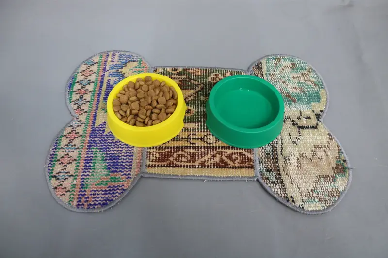 Waterproof Blue & Brown Pet Mat, Durable and Absorbent Pad