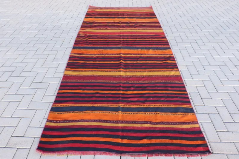Vintage Türk Kilim Büyük Halı 4.6x11.3 ft, Kırmızı Bitkiler ve ağaçlar Halı Yün - 1