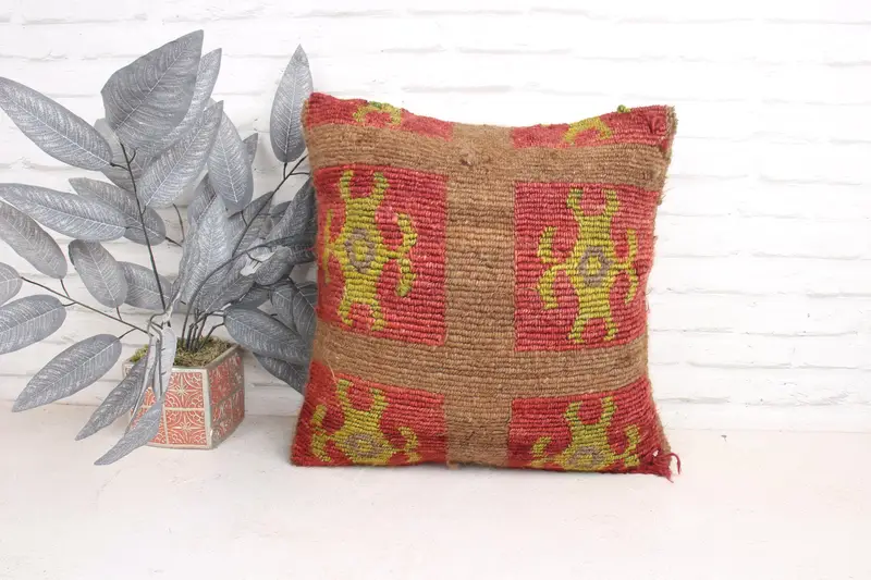 Sustainable Pillow Cover, Pillow Cover, 18x18 Red Pillow Case, Kilim Pillow Cover, Handmade Kilim Cushion, Anatolian Pillow, Pillow for Sofa - 1