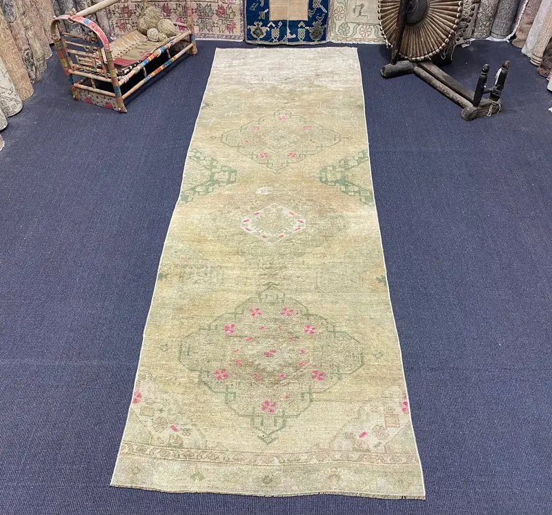 Alfombra elegante beige y verde, 3x9,9 pies floral y geométrica