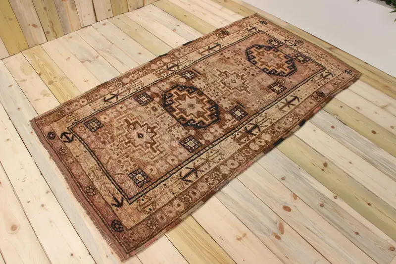 ヴィンテージ Oushak アクセント ラグ 104x188cm ターキッシュ ブラウン チェック ウール ラグ - 1