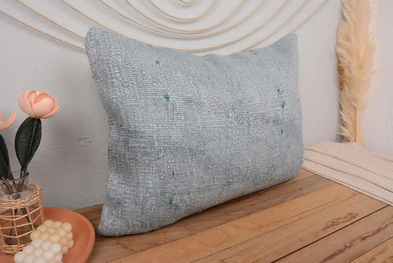 Graues, besticktes Southwestern-Wurfkissen, vielseitiges 20x28-Kissen