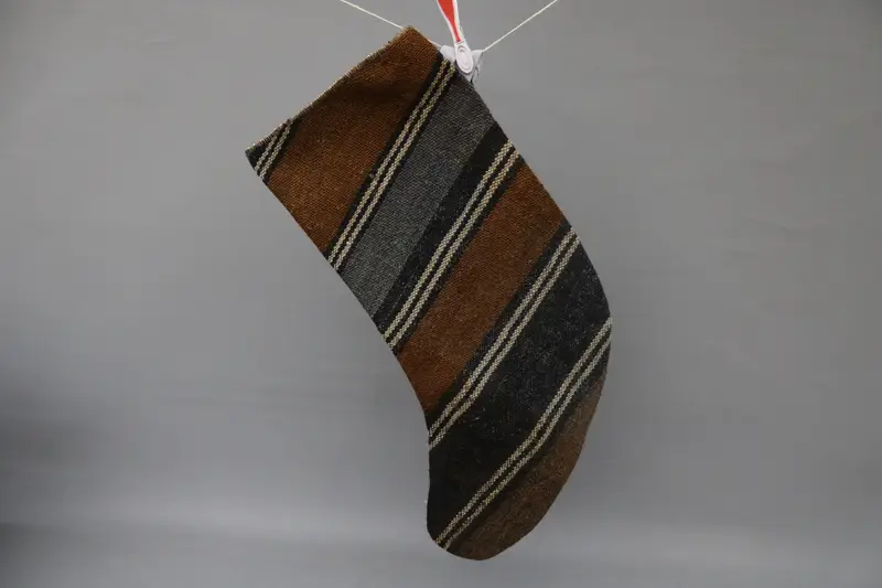 Bronz Süs Desenli, 9 İnç Kahverengi Noel Çorabı