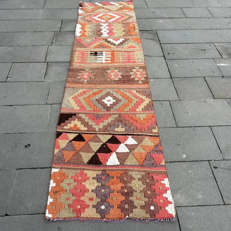 Zarif Bej ve Kahverengi Halı, 2,6x9,6 ft Puantiyeli Tasarım