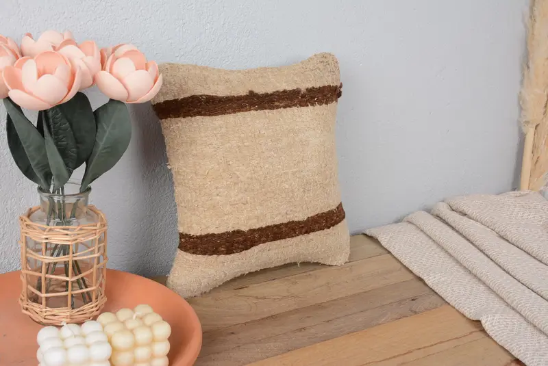 Almohada de rayas beige y marrón, almohada de tiro bordada 12x12