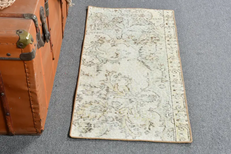 1.6x3.3 ft Turkish Rug, Vintage Small Rug, White Brown Ikat Rug - 1