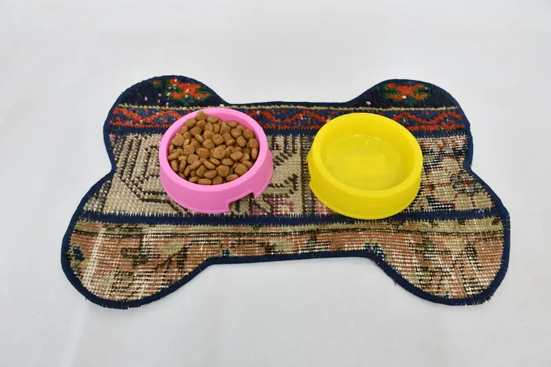 Orta Bej ve Bronz Evcil Hayvan Matı, Kaymaz Köpük Dolgulu Pamuklu Ped