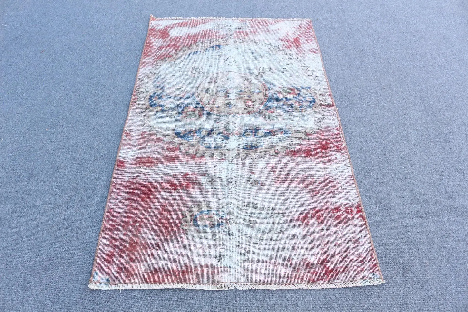 Vintage Türk Halısı 3.3x5.5 ft, Kırmızı Hayvan Baskı Yün Halı - 1