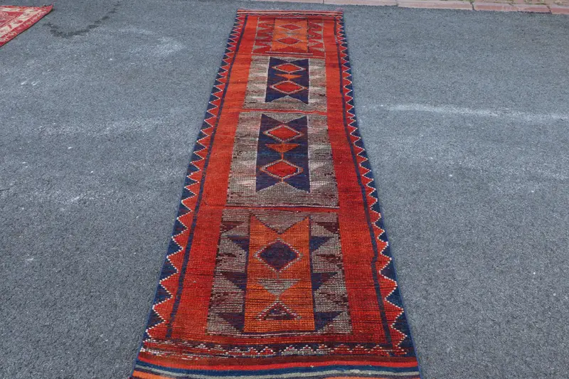 Vintage Türk Yolluk Halısı 3x11.6 ft, Kırmızı Mavi Puantiyeli Yün Halı - 1