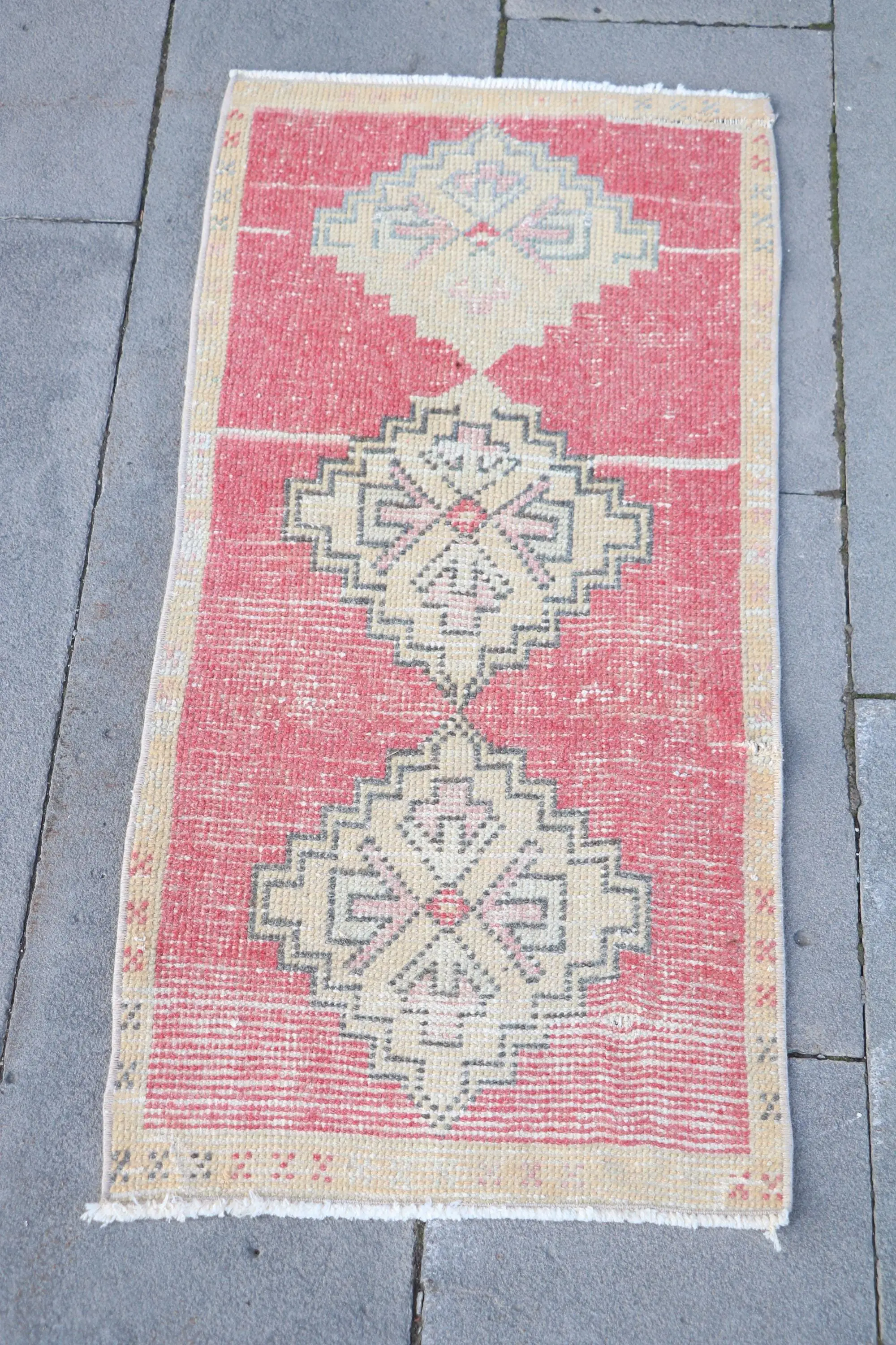 1.5x2.9 ft Turkish Rug, Red Bordered Vintage Wool Rug - 1