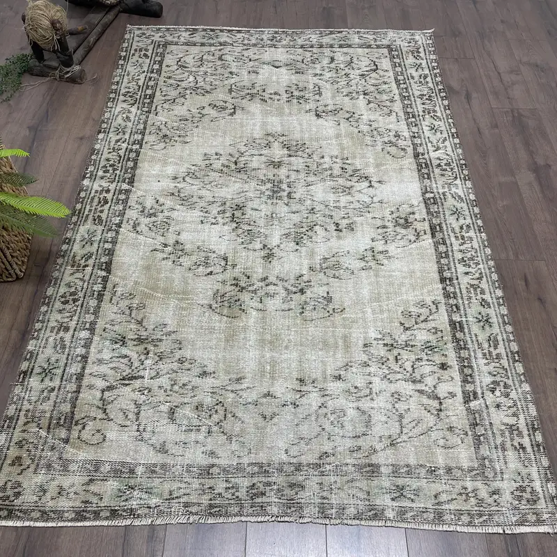 Turkish Vintage Area Rug 4.7x7.3 ft, Oushak Gray Wool Rug - 1