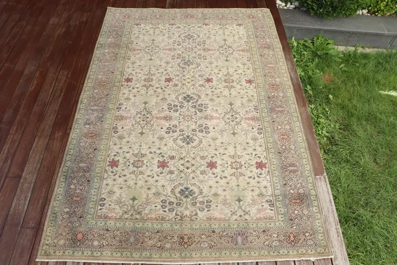 Handgefertigter beige-grüner Ombré-Teppich, 120 x 210 cm