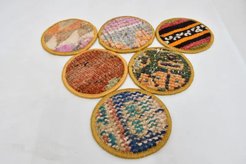 Elegantes posavasos de color naranja y bronce, posavasos de cristal premium