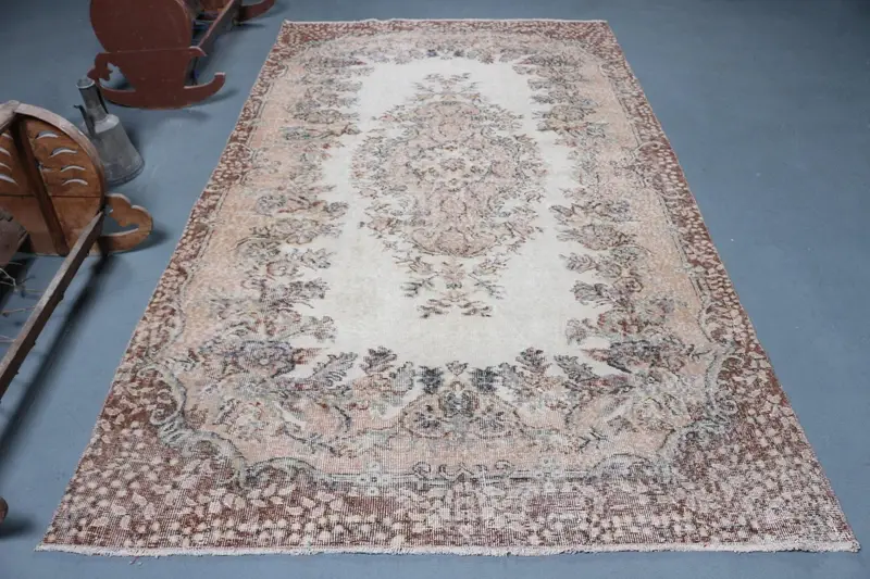 Oushak Türk Halısı, 5.4x9.3 ft Vintage Halı, Kahverengi Bordürlü Yün Halı - 1