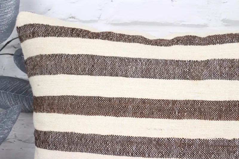 Boho Throw Pillow Cover, Cushion Case, 18x18 White Pillow, Vintage Pillow, Kilim Pillow Cover, Sustainable Pillow Sham, Home Decor Pillow - 2