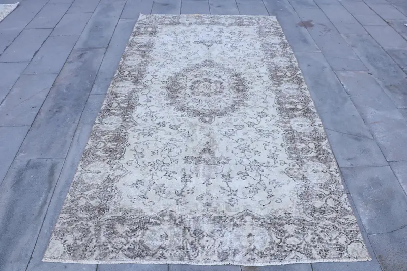 Brown & Beige Rug, 4,6x8,5 ft Striped Geometric Design