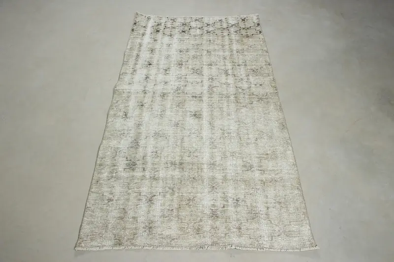 Türkischer Teppich, Akzent 3,2x6 ft Vintage Teppich, grau-weißer floraler Wollteppich - 1