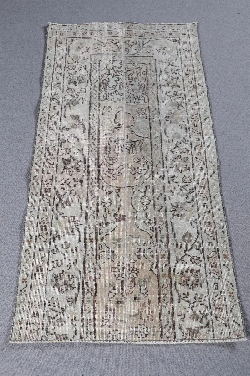 Green Patchwork Rug, 2.4x4.6 ft Elegant Decor