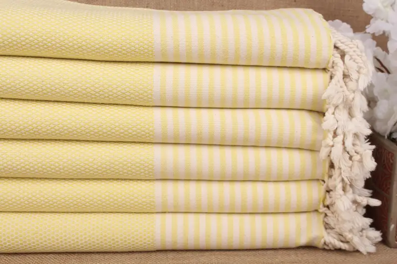 ビーチタオル オーガニックコットン ライトイエローストライプ、32x67インチ