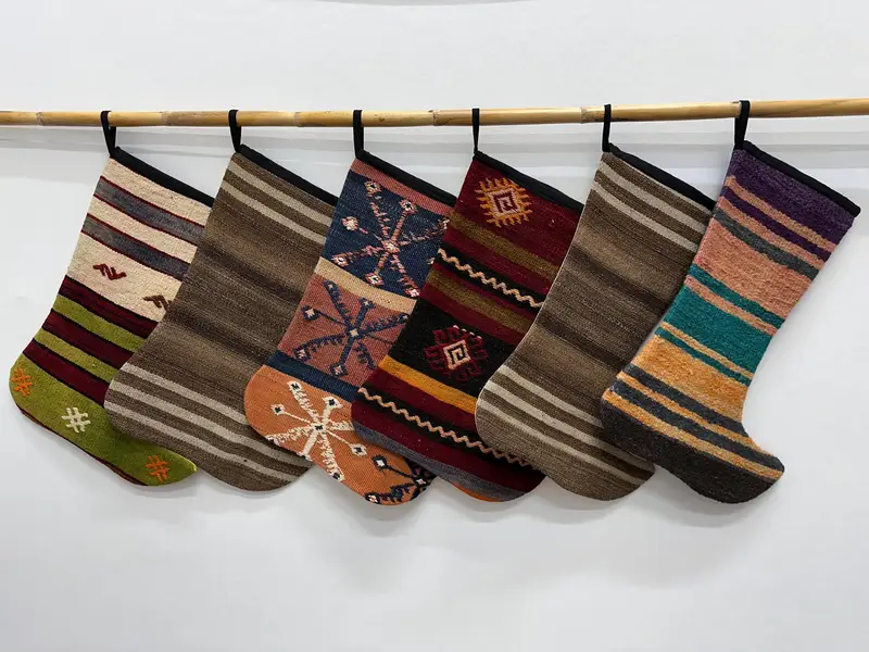 Şenlikli 8 İnç Noel Süs Çorabı, Rahat Tatil Şömine Dekoru