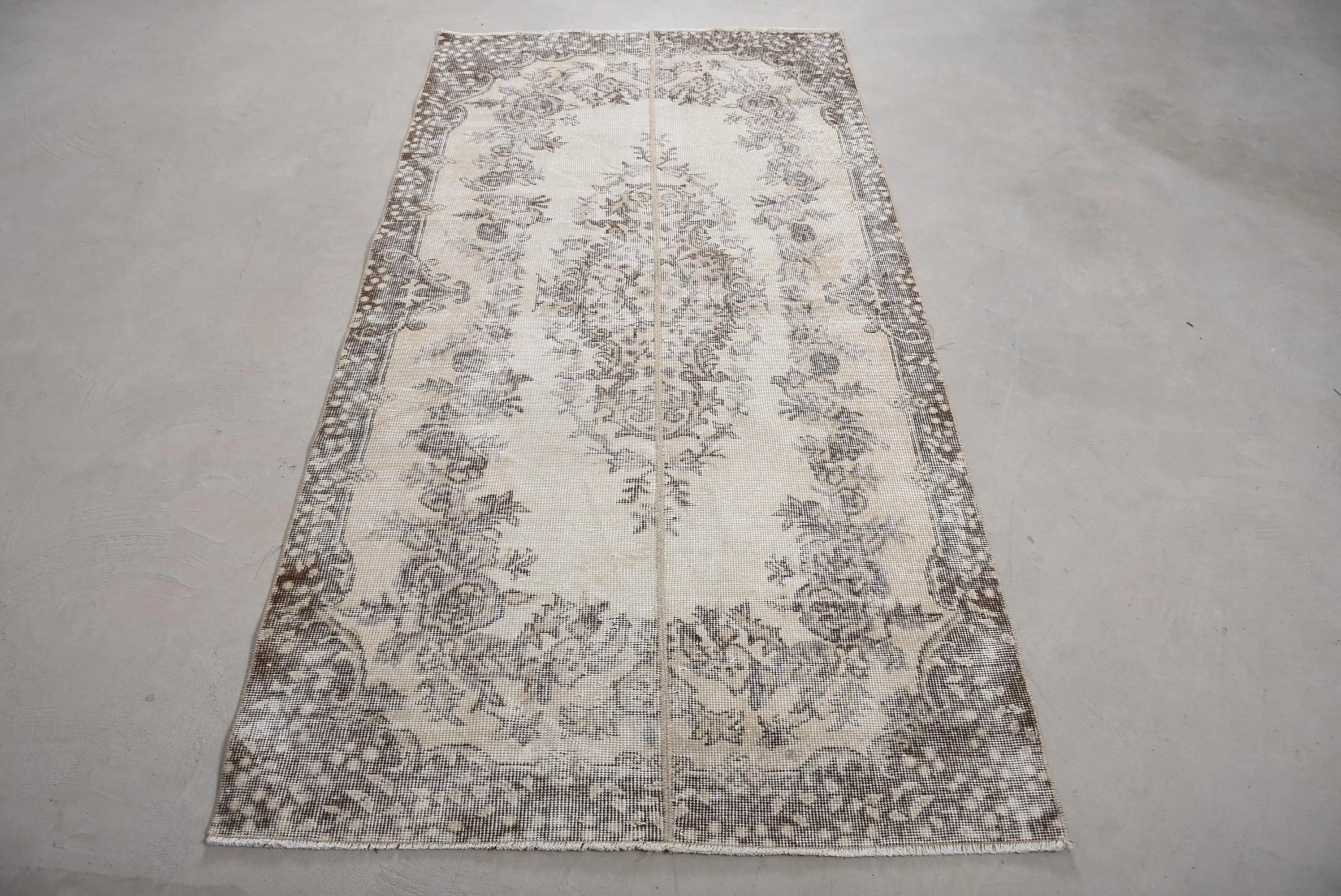 Türk Vurgulu Halı 3,4x7 ft (105x213 cm), Gri Fas Vintage Halı - 1