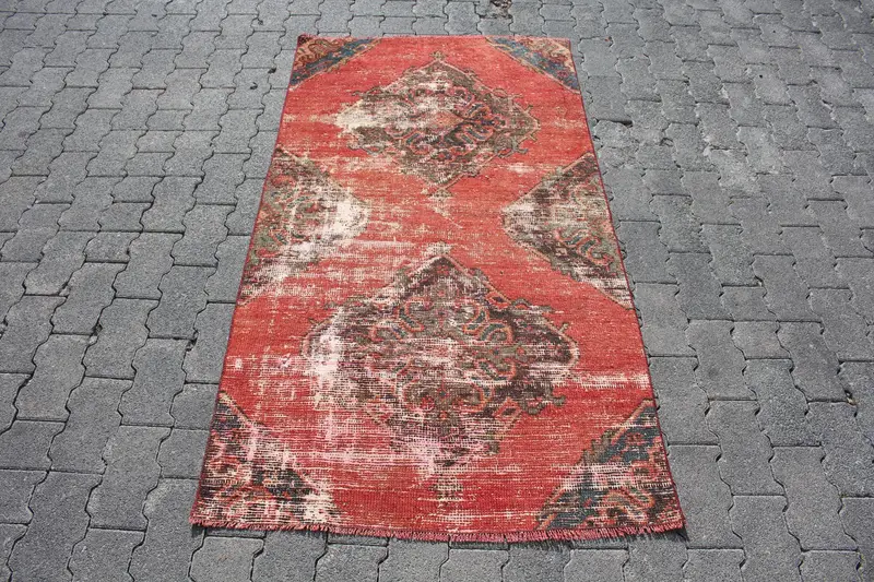 Turkish Vintage Rug, 2.9x5.3 ft Oushak Rug, Red Brown Plants & trees Wool Rug - 1