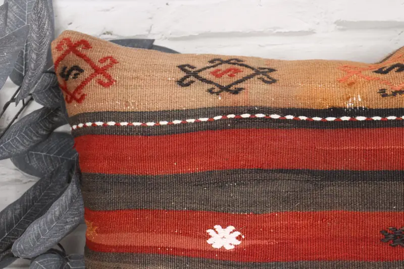 Bench Pillow, Pillow Sham, Turkish Kilim Pillow, Accent Pillow Cover, Pillow for Couch, 18x18 Red Pillow, Vintage Kilim Throw Pillow - 2