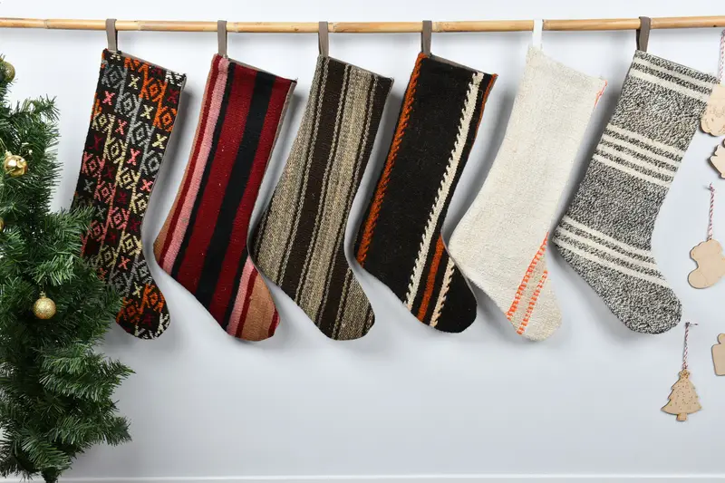 Şenlikli Noel Süsleri Deseni, 8 İnç Geniş Noel Çorabı