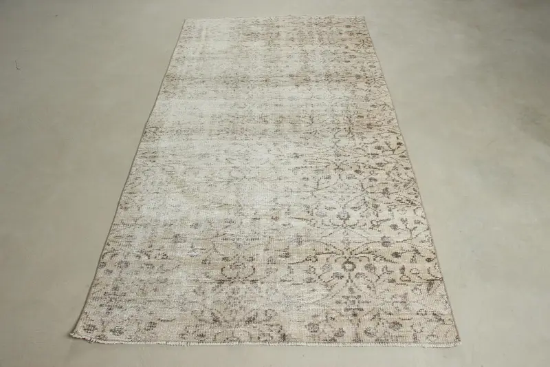 Elegant Beige Oriental Rug, 4.1x7.7 ft Beige & Brown