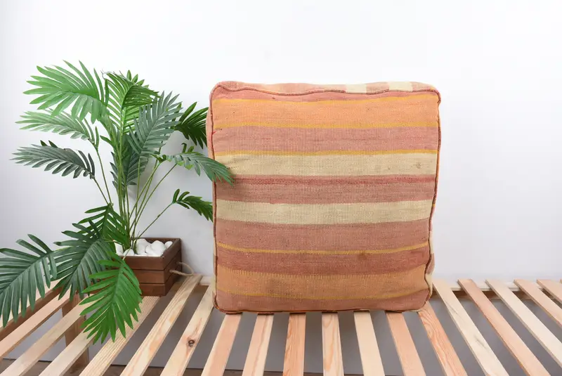 Dikdörtgen Kilim Puf, Kırmızı ve Yeşil Türk Yün Puf