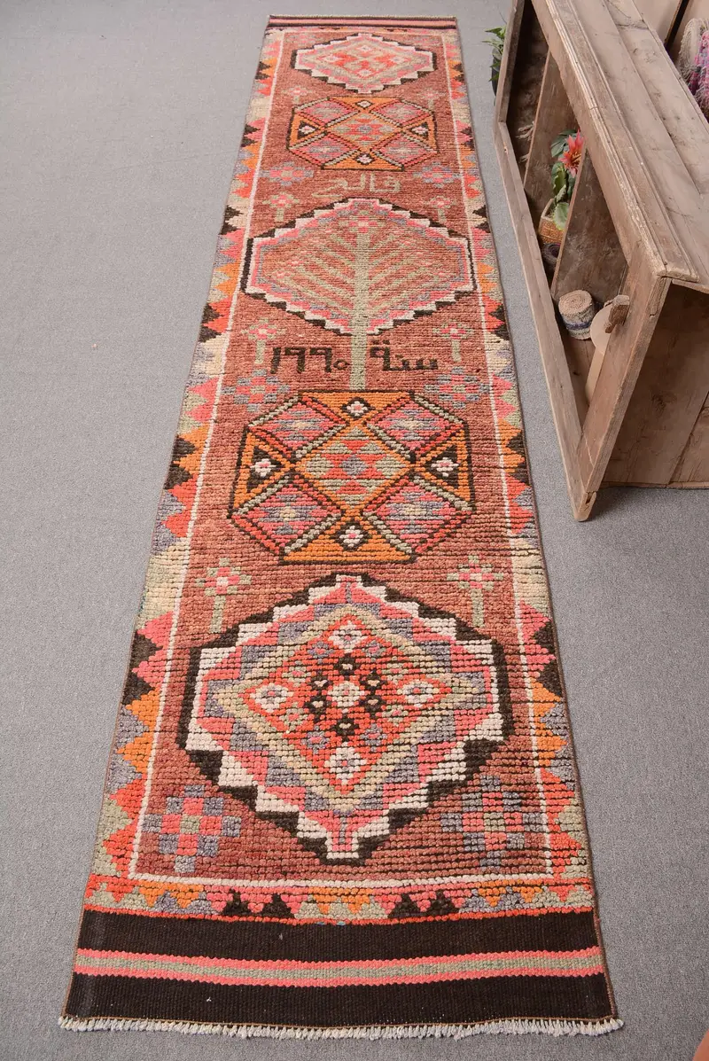 Alfombra morada y naranja, diseño botánico de 2,7x12,6 pies