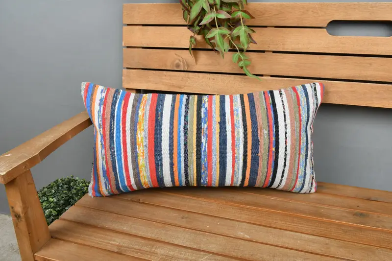 Handgefertigtes rechteckiges Kissen, gestreiftes Muster-Wurfkissen