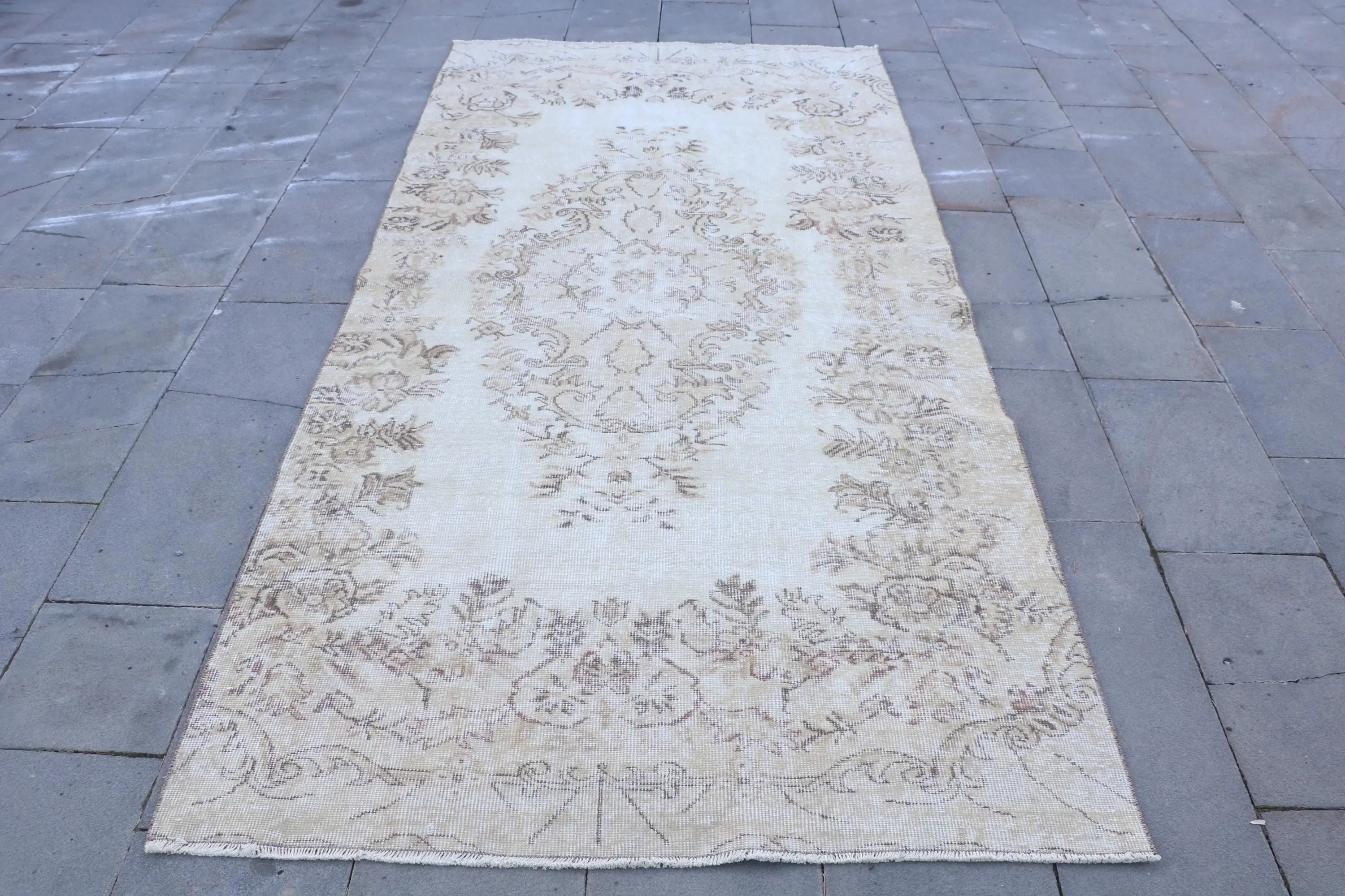Türk Vintage Halısı 4.4x9.1 ft, Beyaz Çizgili Halı - 1