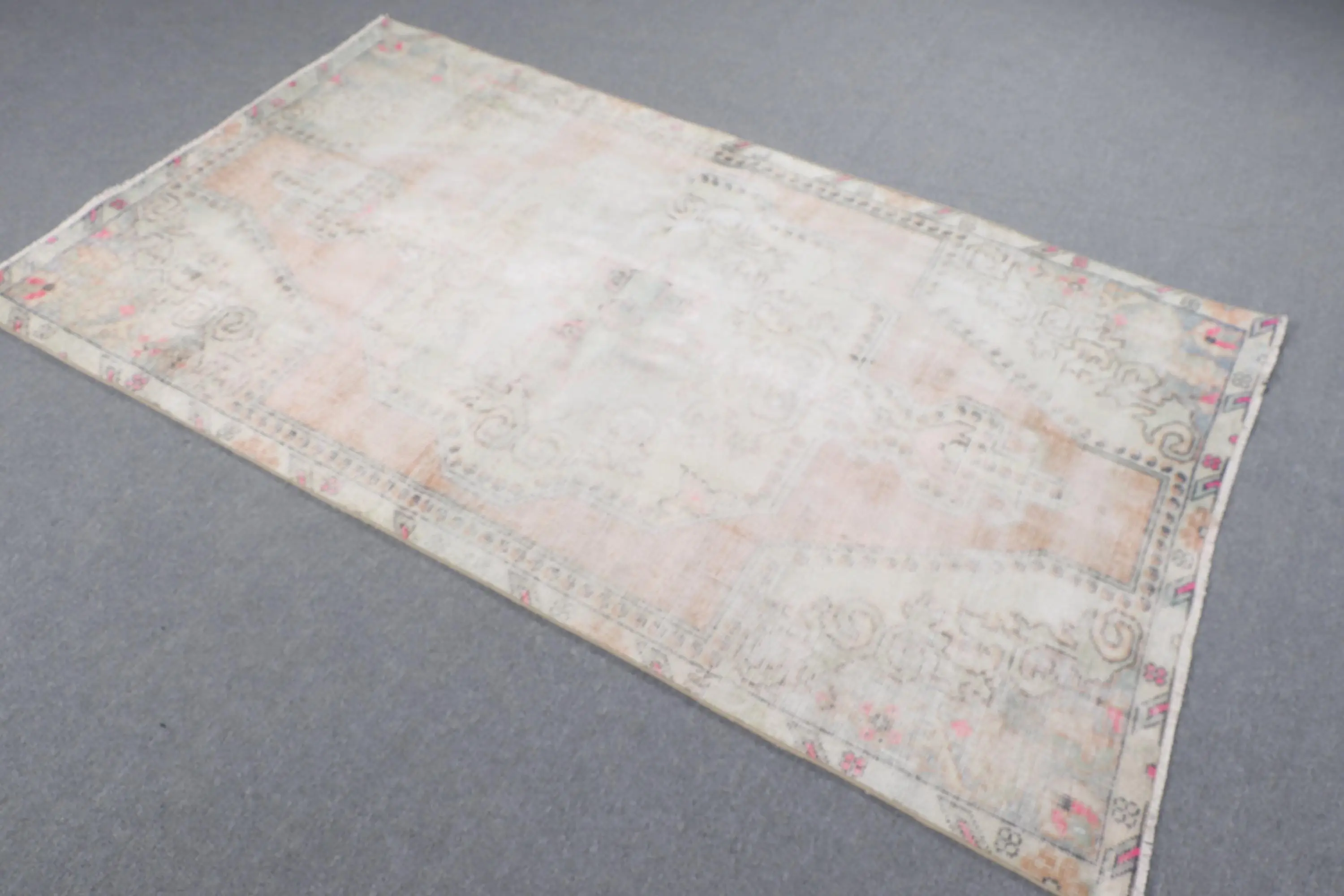 3.9x6.46 ft Rug, Vintage Turkish Rug, White Gray Ombré Rug - 1