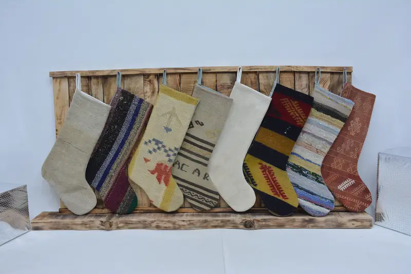 Patrón de adornos navideños festivos, calcetín navideño de 8 pulgadas de ancho