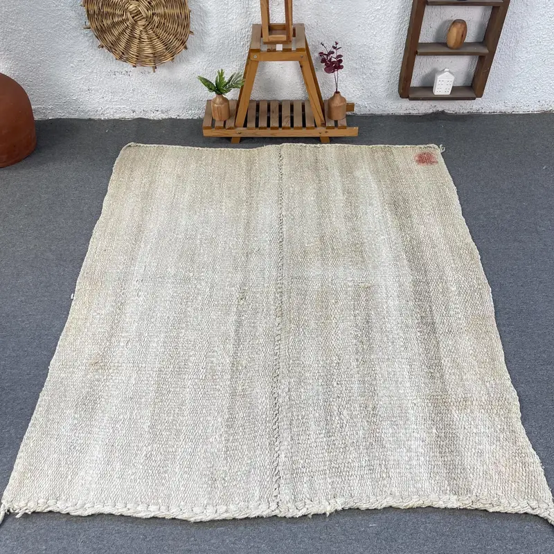 5x5,9 ft Beige Abstract Rug, Elegant and Versatile Decor
