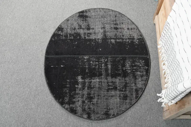 2.5x3フィートのブラックチェックラグ、モダンで多用途