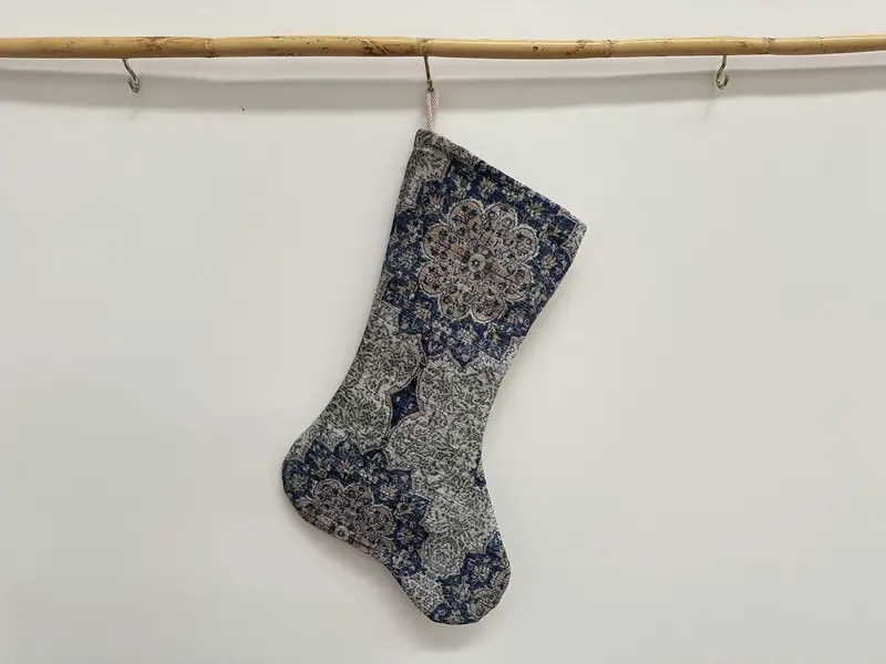 花柄ミニマルプリントストッキング - 日常着としてシックで快適