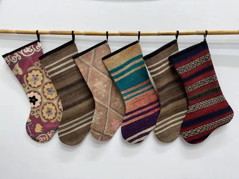 Patrón de adornos navideños, calcetín navideño de 7 pulgadas de ancho