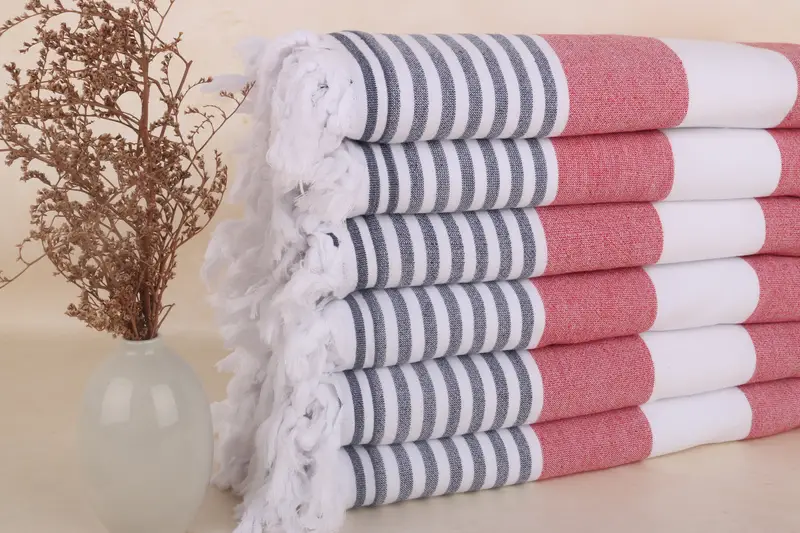 パーソナライズされたモノグラム入りテリータオル レッドネイビーストライプ、36x67インチ