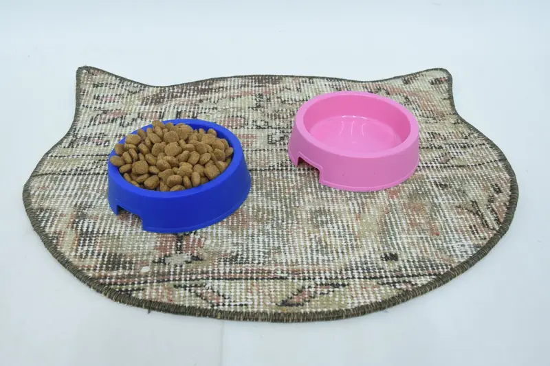 Bohemian Beige Round Wool Placemat, Traditional Brown and Beige Placemat